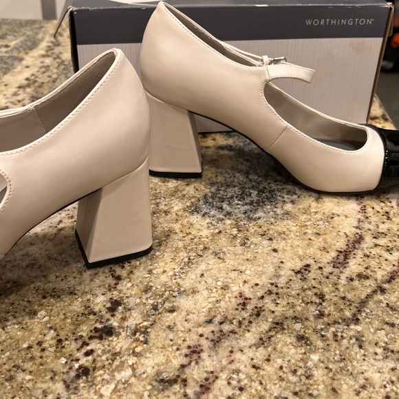 Cream & Black MaryJanes - Picture 6 of 9